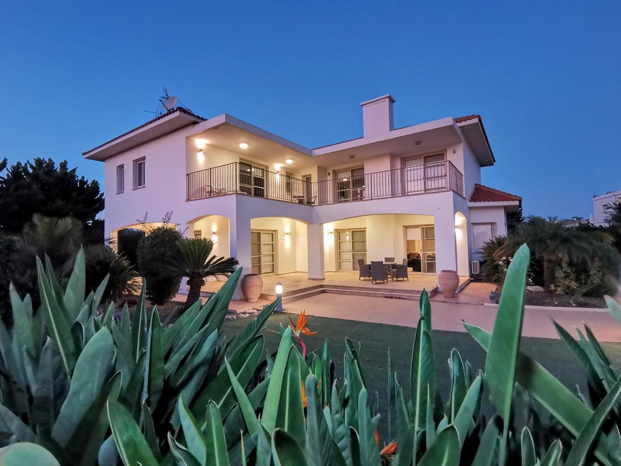Orchard Blossom Private Villa With Pool Phrenaros 외부 사진